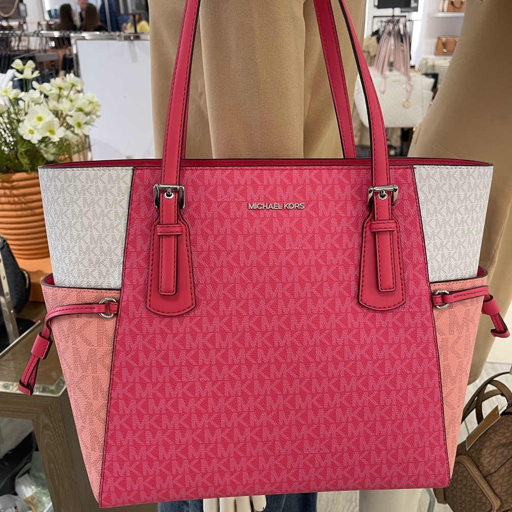 MICHAEL KORS Voyager Lg Color-Block Logo Top Zip EW Shoulder Tote
Hibiscus
NWT - Picture 13 of 16